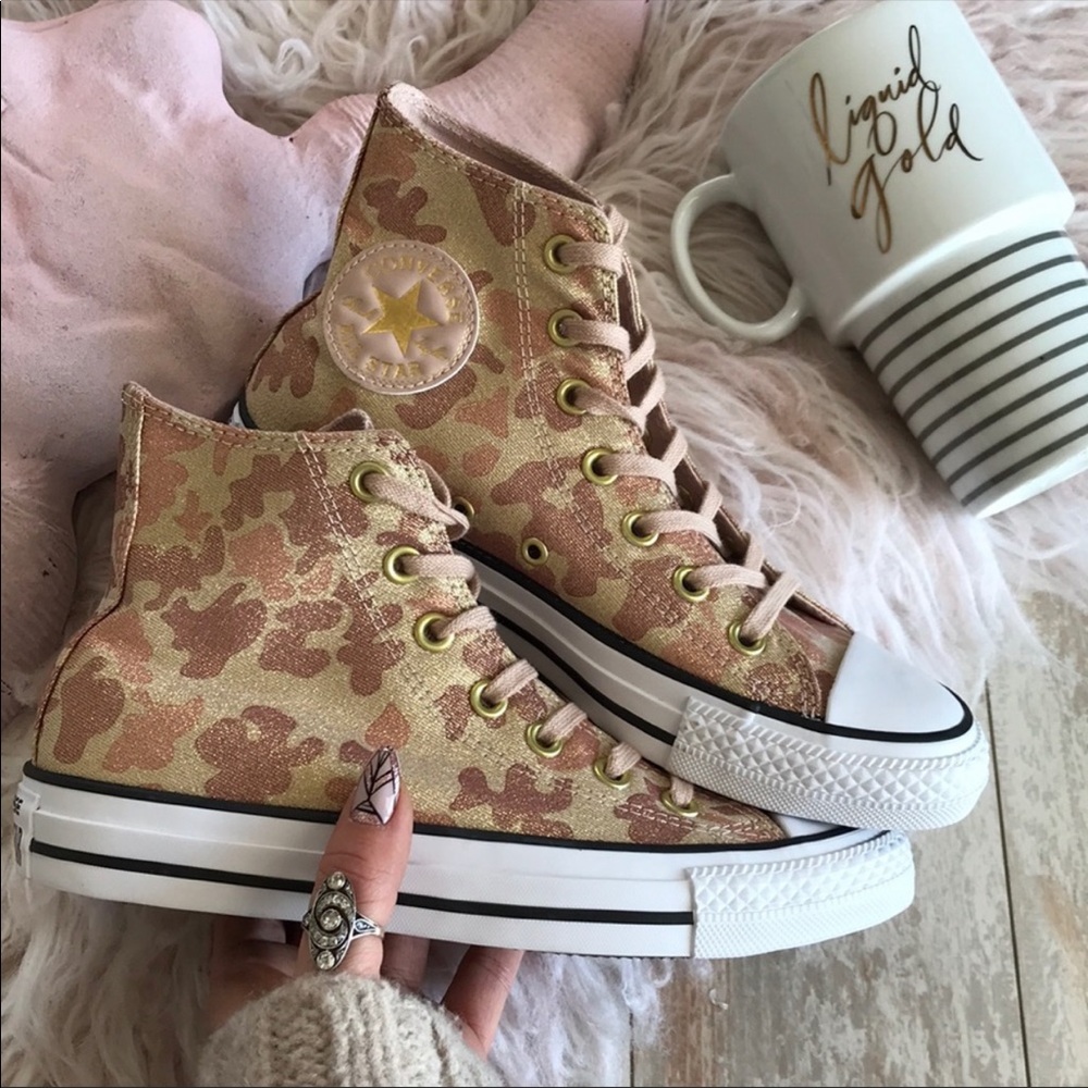 NWT converse camp gold high tops - Picture 6 of 7